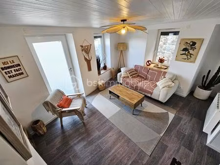 romagnat – maison rénovée de 117 m² avec terrasse et 2 stationnements