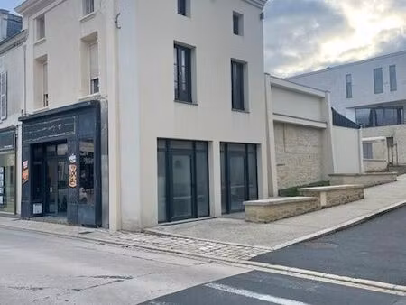 ensemble immobilier t3+ commerce hyper centre de doué en anjou