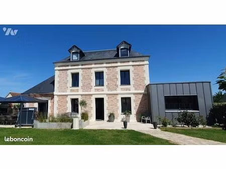 maison 8 pièces 463 m²