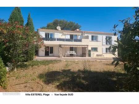 villa 155m² à boulouris-sur-mer  grand terrain 950m²  rare & modulable  proche mer et tout