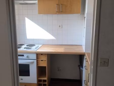 location grand studio lumineux à créteil