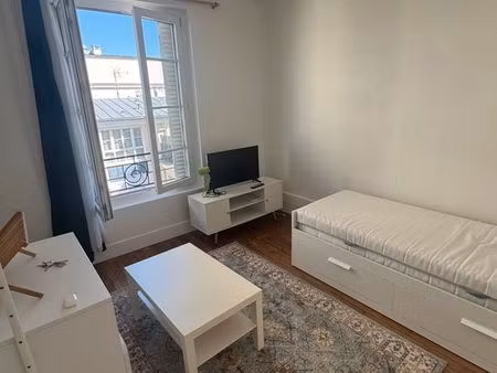 studio meublé 25 m² rénové – vanves gare – ultra calme