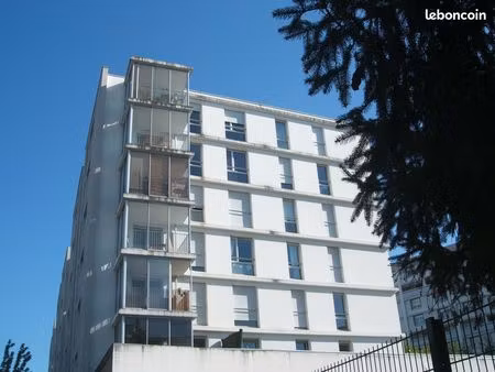 bel appartement t2 vide 35m² lyon8 proche médiathèque  excellent état