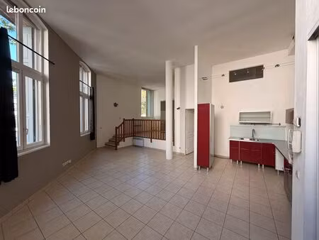 location loft de 56 m² à la joliette marseille