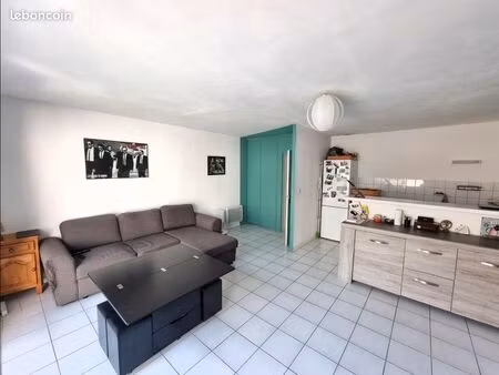 sous location t2 45m² avec cour saint augustin