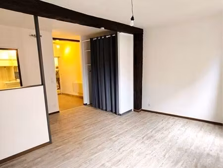 studio centre ville st-arigle