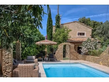 maison de 5 pièces de 115 m² à le castellet