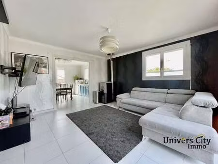 vente maison à saint-philbert-de-bouaine (85660) : à vendre / 116m² saint-philbert-de-boua