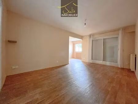 vente appartement 4 pièces à bressuire (79300) : à vendre 4 pièces / 82m² bressuire