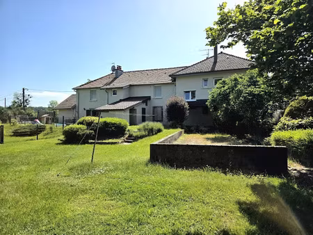 vente immeuble 8 pièces 224 m² à roye (70200)  235 000 €