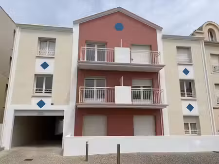 vente locaux professionnels 14 pièces 304 m² à saint-hilaire-de-riez (85270)  969 700 €