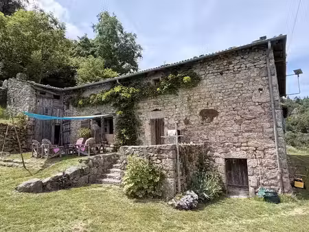 vente locaux professionnels 6 pièces 171.45 m² à saint-symphorien-de-mahun (07290)  575 00