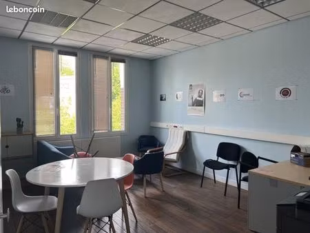 bureaux 100 m²