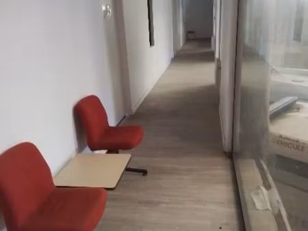 local bureaux 171 m²
