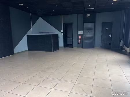 local commercial 70 m²