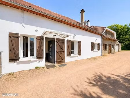 maison 9 pièces 186 m²