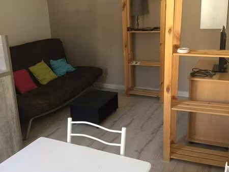studio meublé wifi libre le 27 juillet