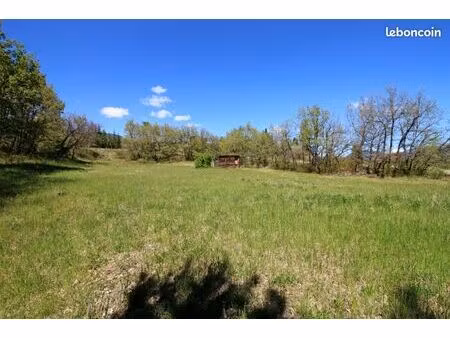 terrain 1 733 m² le brusquet