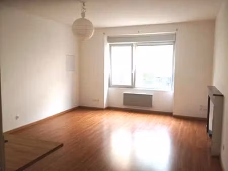 location appartement 1 pièce 32 m² à bourgoin-jallieu (38300)  495 €