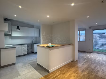 appartement 70 m² secteur bécon avec terrasse privative et sou