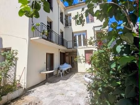 ensemble immobilier à rénover avec jardin et garage à bort-les-orgues