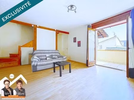 voiron centre  duplex avec balcon sud à l'arrière de la rue grande