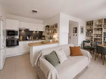 appartement t3 avec terrasse  en résidence séniors