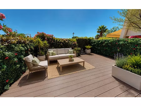 appartement hyères 64.18 m² t-3 à vendre  390 000 €