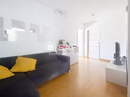 à deux pas des facultés – appartement 4 chambres libre de tout occupant