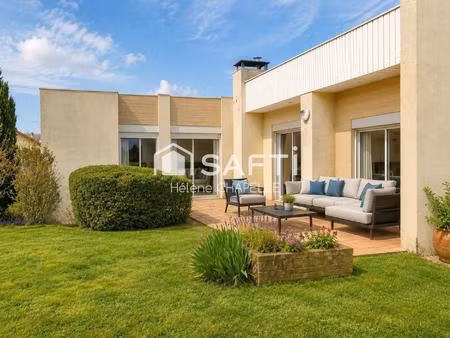 pavillon plain pied  non mitoyen  sous sol  3 ch