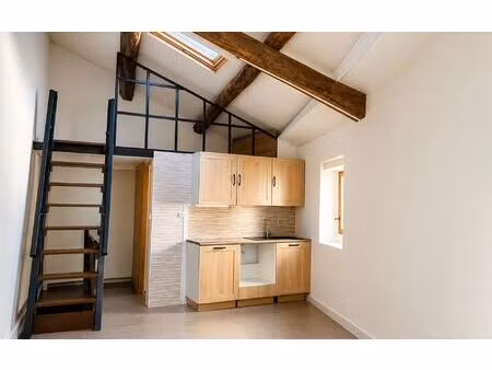 location maison  44.49 m² t-3 à grambois  650 €
