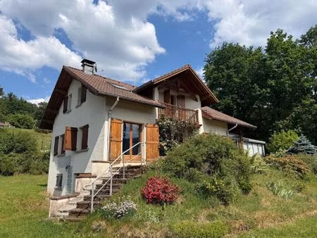 agréable maison de famille lumineuse et confortable.