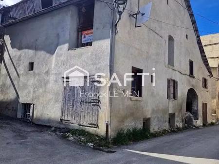 grande maison de village à rénover