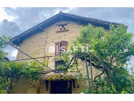 superbe maison en pierres dans une bastide médiévale