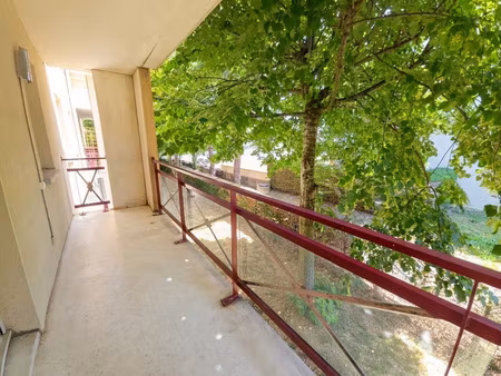 t3 avec balcon au vert et parking à balma