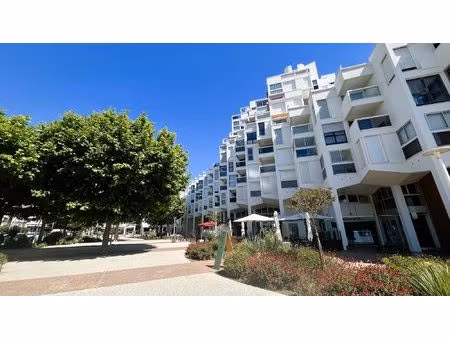 la grande-motte centre t1 bis climatise + terrasse