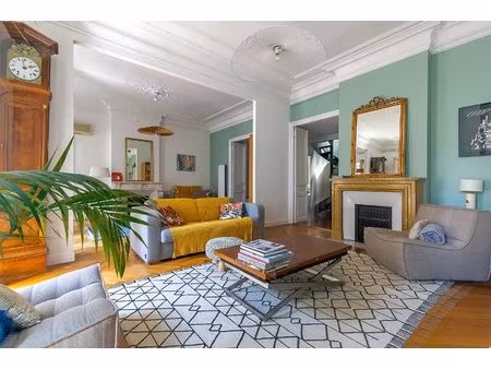 exclusivité - marseille 6ème - dernier étage - splendide bourgeois de 220m² - 5 chambres e