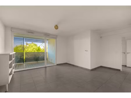 t3 lumineux 63 m2 avec un double parking - plaisance