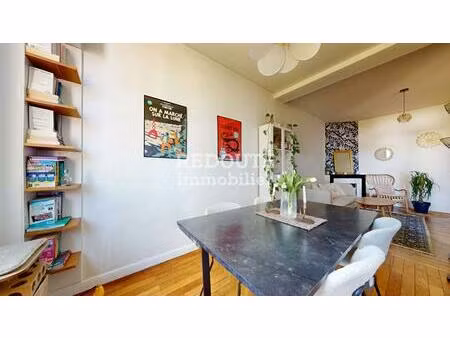 a vendre f3 en bon etat avec terrasse proche centre ville