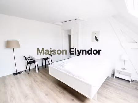studio à louer – paris 9ᵉ – meublé