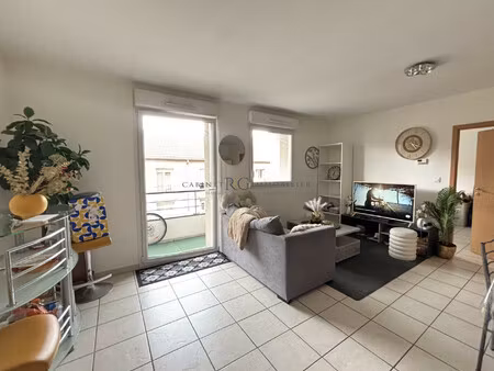 thionville – f2 avec balcon et parking