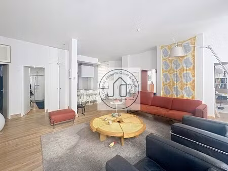 107 m² • terrasse • balcon • parking • ascenseur • hy