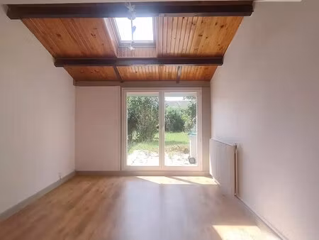 maison à louer à fosses