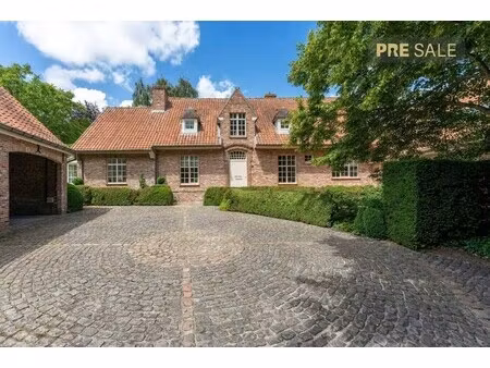 mooi gelegen landhuis in hoevestijl te koop in marke