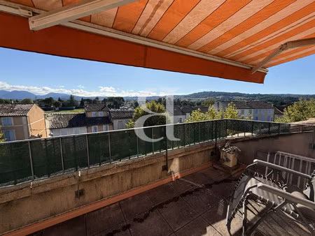 maison de villa avec terrasse en exclusivité à valréas
