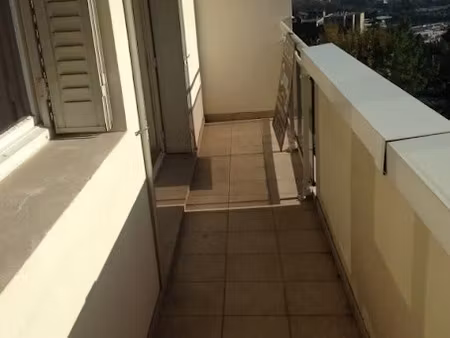 location appartement 3 pièces 59 m² à caluire-et-cuire (69300)  911 €