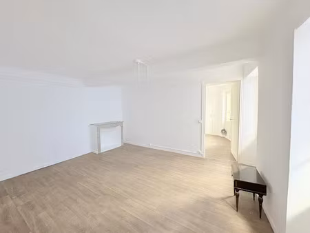 location appartement 2 pièces 36.75 m² à vence (06140)  700 €