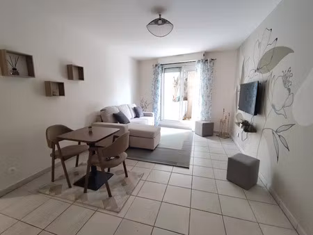 location appartement 2 pièces 42.13 m² à saint-denis (97400)  820 €