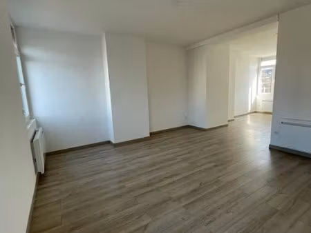 location appartement 5 pièces 95 m² à douai (59500)  995 €