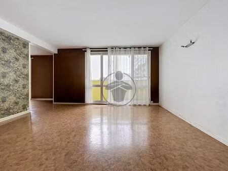 appartement 3 chambres avec balcon – saint-quentin